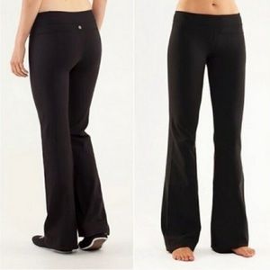 *Final Price Drop*! EUC Lululemon Athletica Groove Yoga Pants